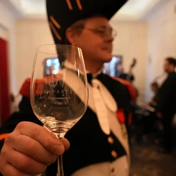 Bonaparte photo 6