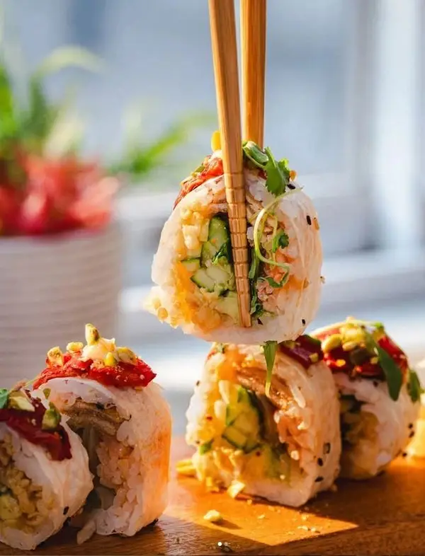 Hum - Sushi Ramen Dumpling photo 1