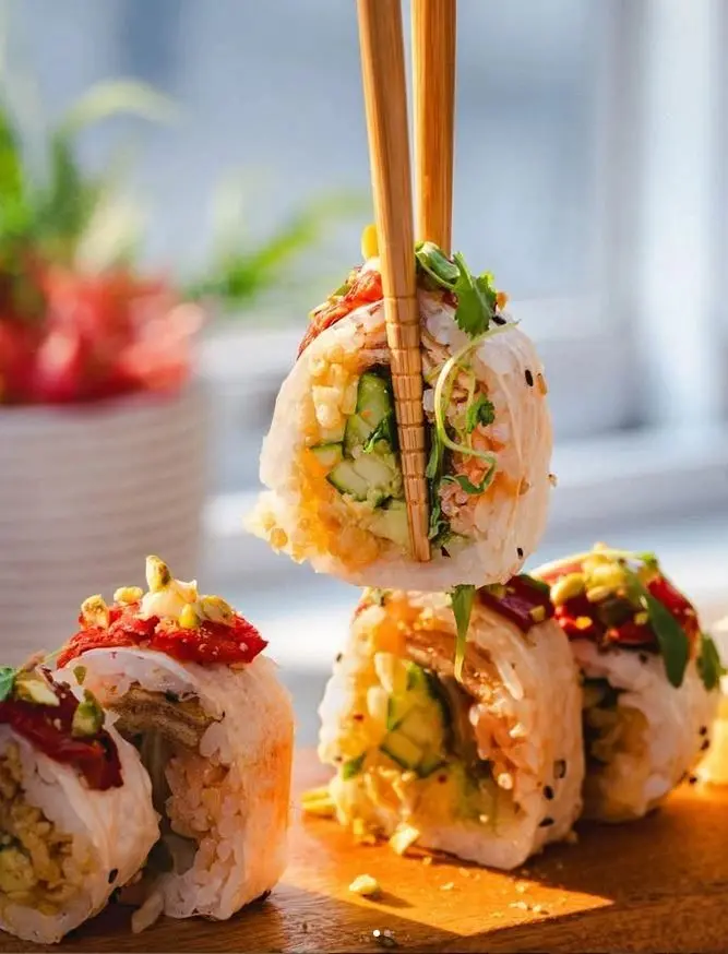 Hum - Sushi Ramen Dumpling