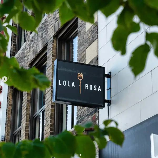 Lola Rosa photo 3